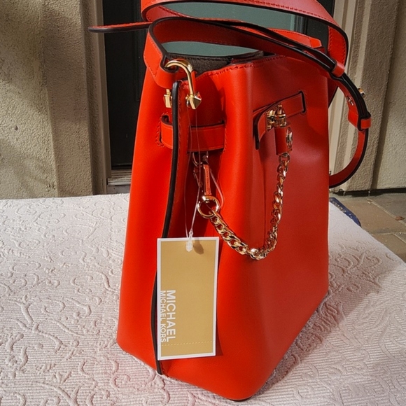 MICHAEL Michael Kors Hamilton Legacy Medium Messenger Bucket Bag-- NWT - Picture 4 of 14